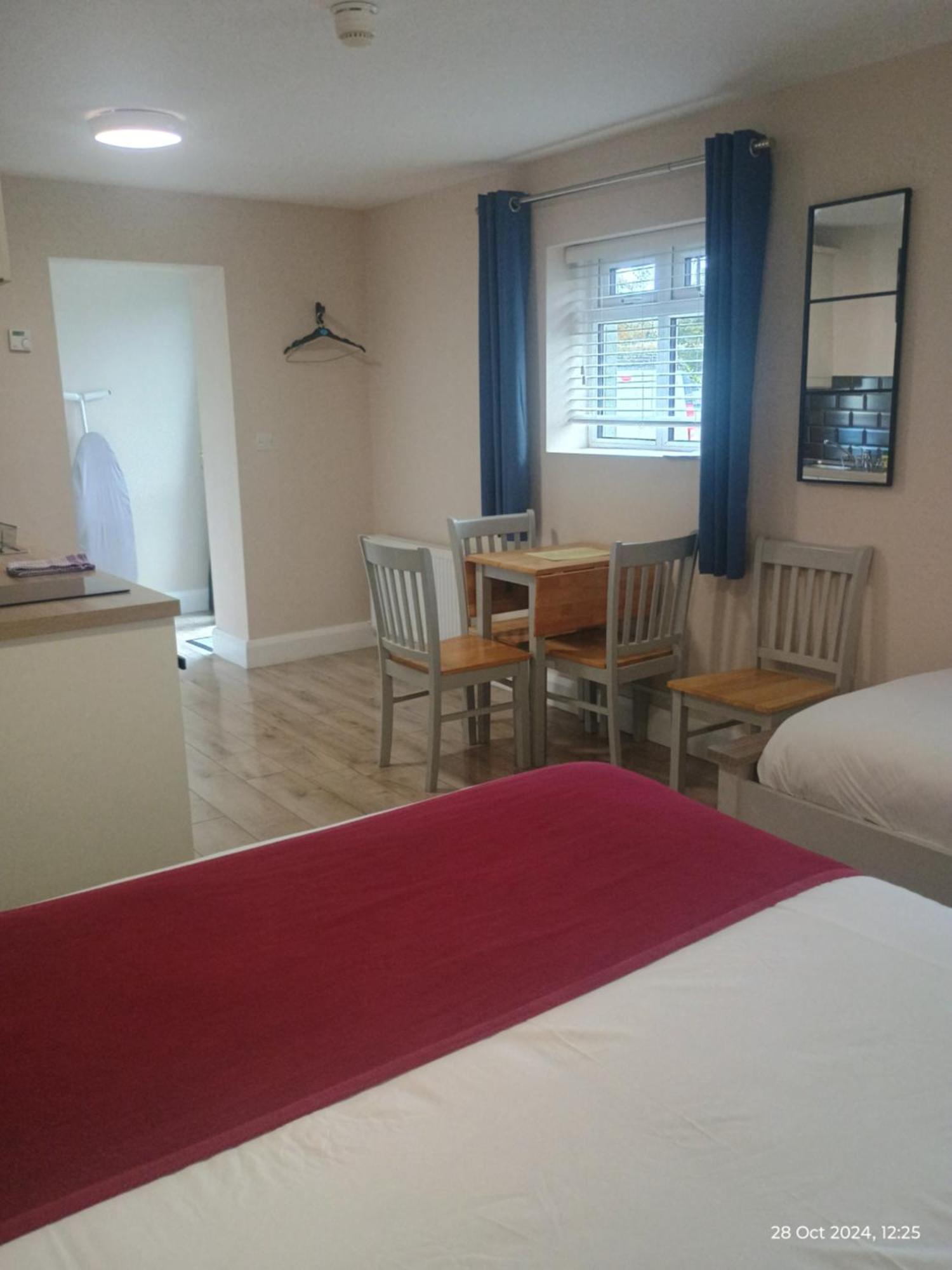 Matty'S Pub - Apartment'S Carlow Luaran gambar